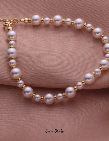 Elegant Pearl Beaded Bracelet with Gold Accents