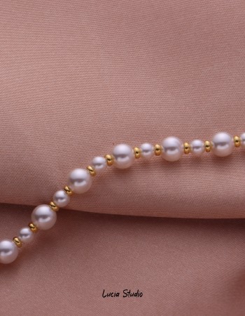 Elegant Pearl Beaded Bracelet with Gold Accents